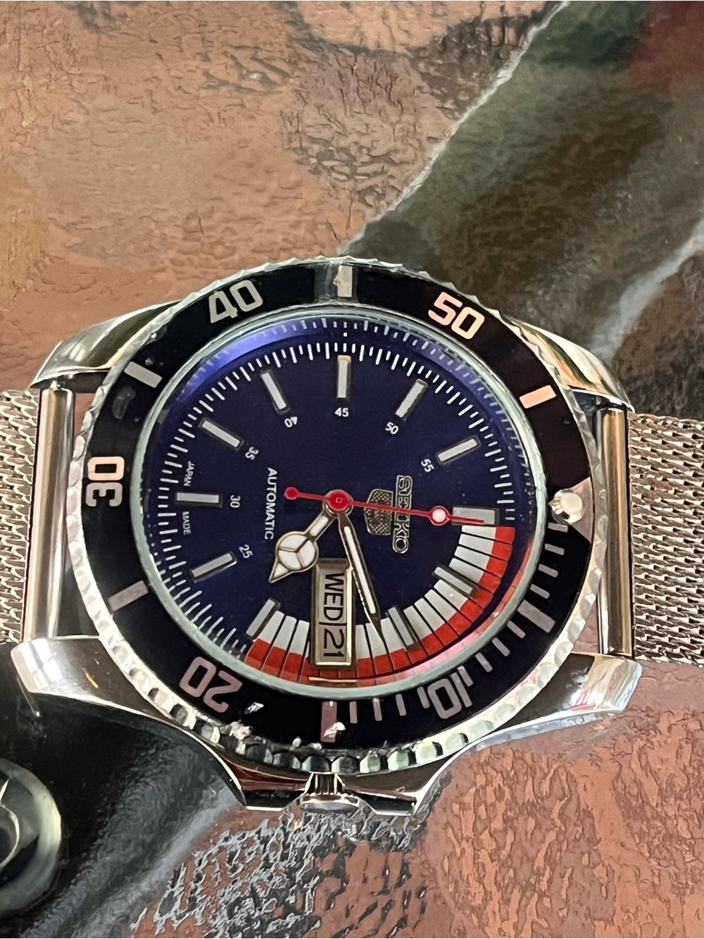 Seiko 5 Automatic Gents Watch - Picture 6 of 8